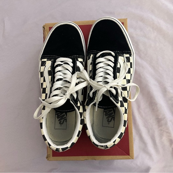 Vans Checker Sneakers - Picture 2 of 4